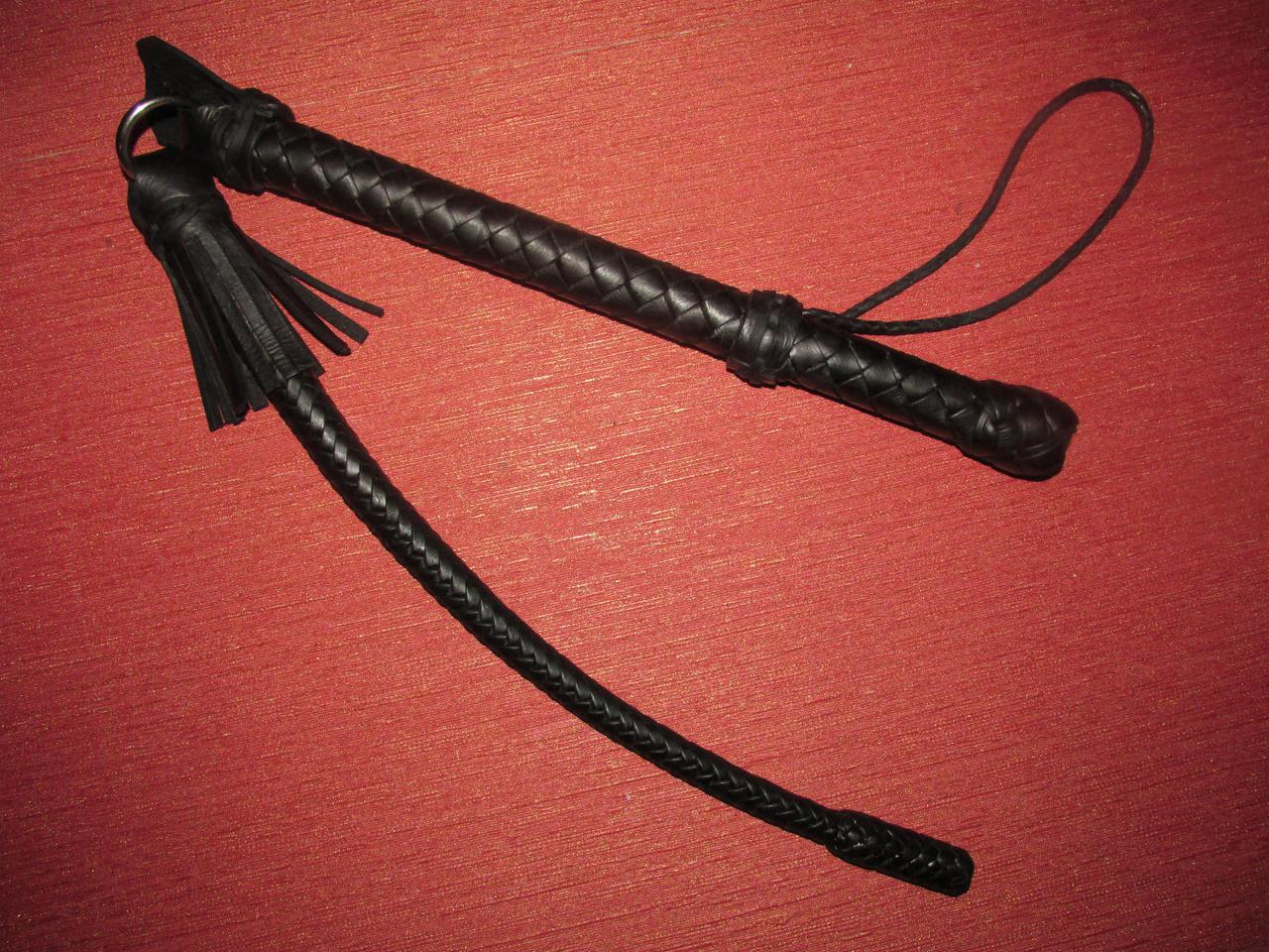Нагайка 'Зверо-змей' купить со скидкой в секс шопе  Фетиш и BDSM  Плети, кнуты