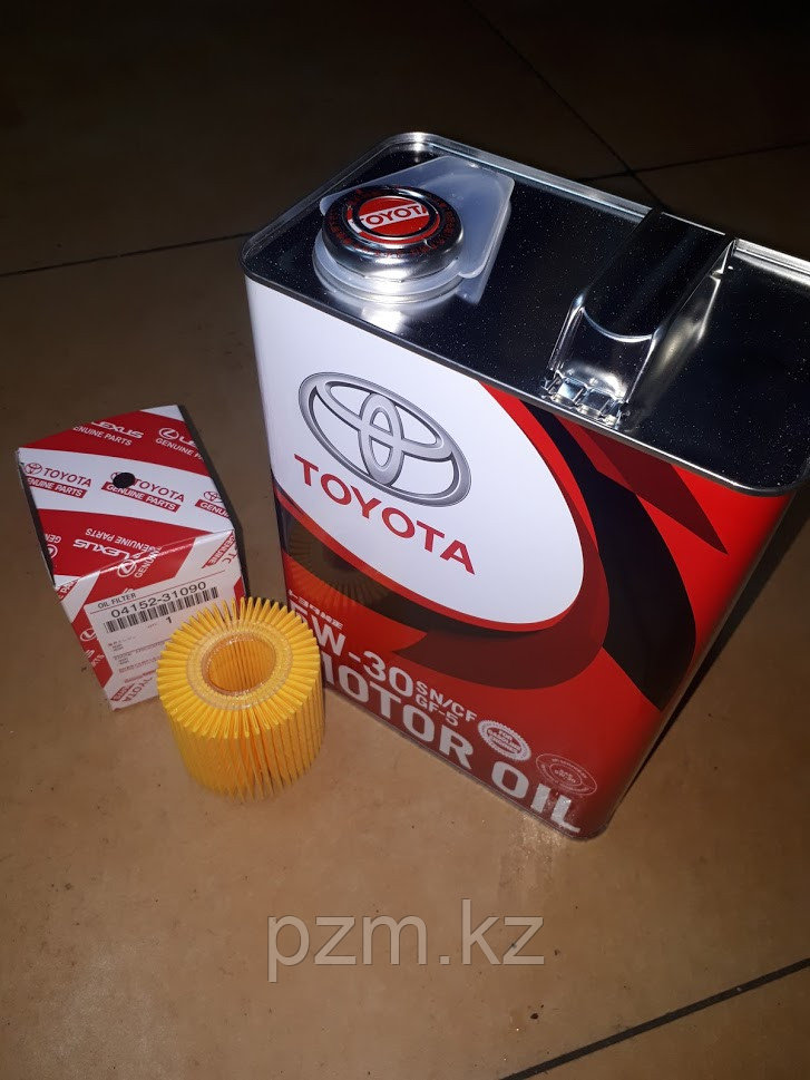 Замена масла в двигателе Toyota Yaris (масло + фильтр)  оригинальное моторное масло тойота 5W30, фото 1
