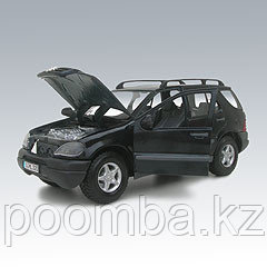 Автомодель 1:24 Mercedes-Benz ML 320