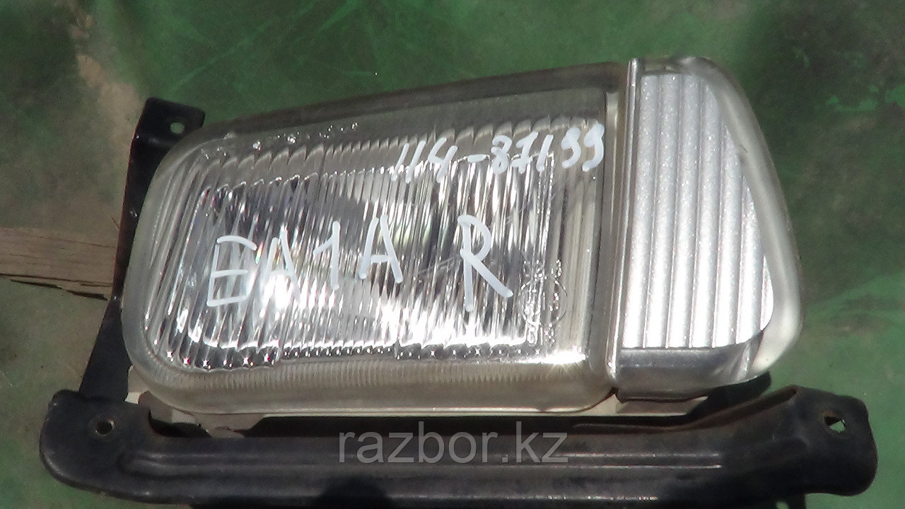 Противотуманка правая Mitsubishi Galant (EA1A)