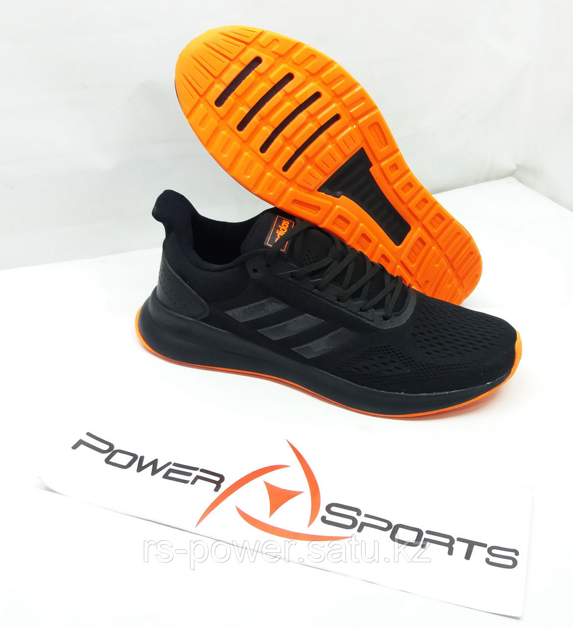 Кроссовки Adidas