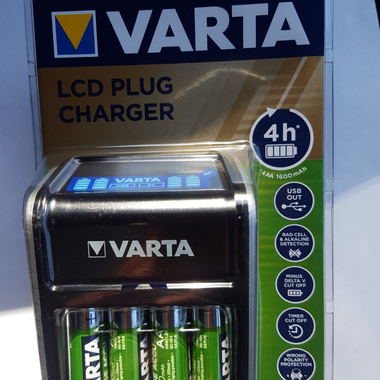 Зарядное устройство LCD Plug Charger 4AAх2100mAh (57677)