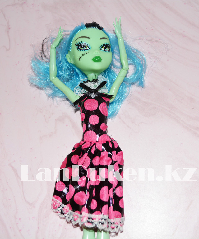 Кукла для девочек ВЕНЕРА МАКФЛАЙТРАП "Монстер хай" 26 см  в черном платье в розовый горошек