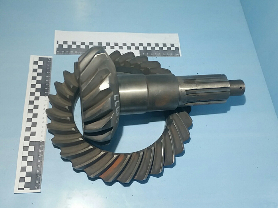 Болт конической шестерни STEYR 16*35 90003803808, фото 1