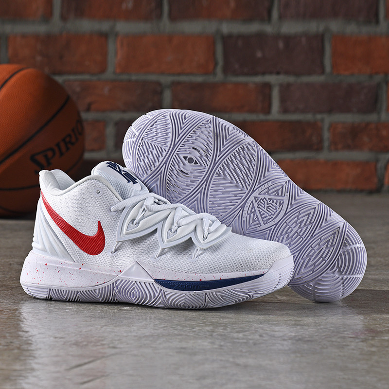 Баскетбольные кроссовки Nike Kyrie (V) 5 White from Kyrie Irving 