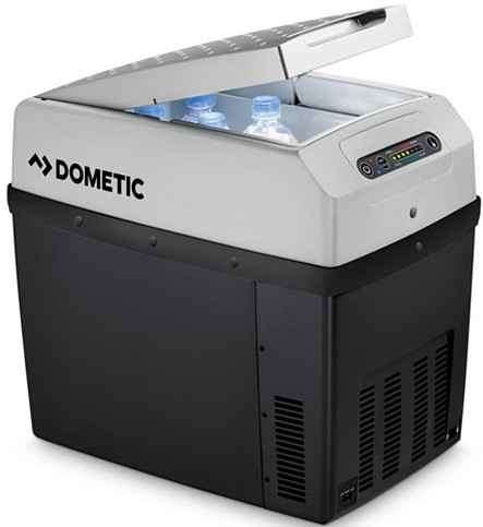 220 В және Dometic TropiCool TCX 14 темекі тұтандырғышынан жасалған термоэлектрлік автосалқындатқыш