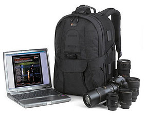 Сумка-рюкзак LOWEPRO для фотоаппарата и ноут бука и всех возможных аксессуаров
