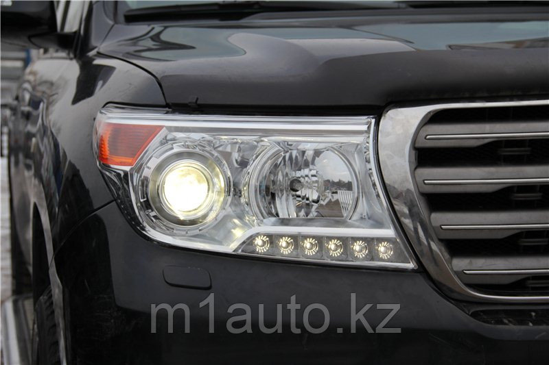 Защита фар/очки на Toyota Land Cruiser 200/Тойота Ланд Крузер 200 рестайлинг 2012- прозрачная