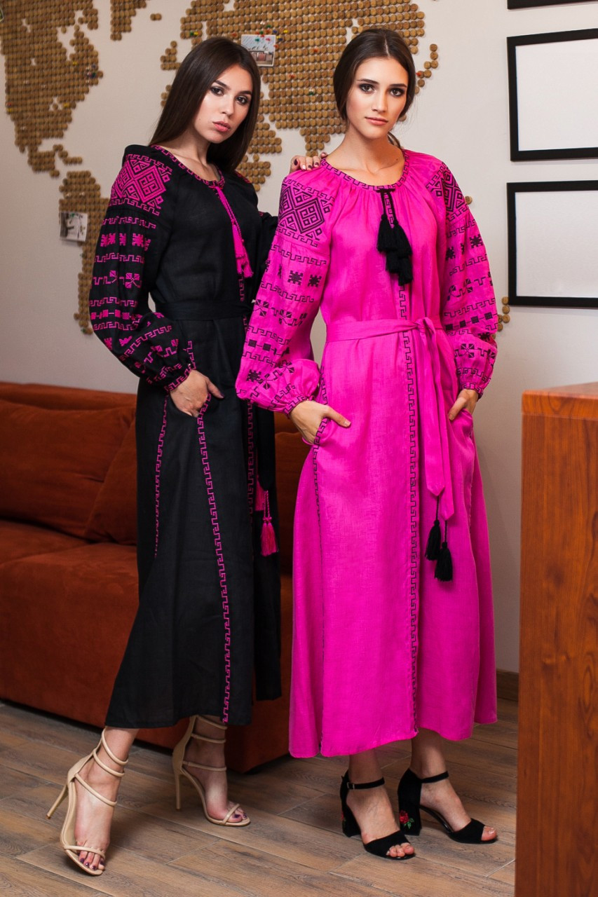 Платье "Золоте руно" розовый лен, черная вышивка - фото 4 - id-p50763445