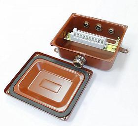Коробка клеммная У614А УХЛ1,5 IP65 латунный ввод ЗЭТА