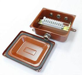 Коробка соединительная КС-10 УХЛ1,5 IP65 латунный ввод ЗЭТА