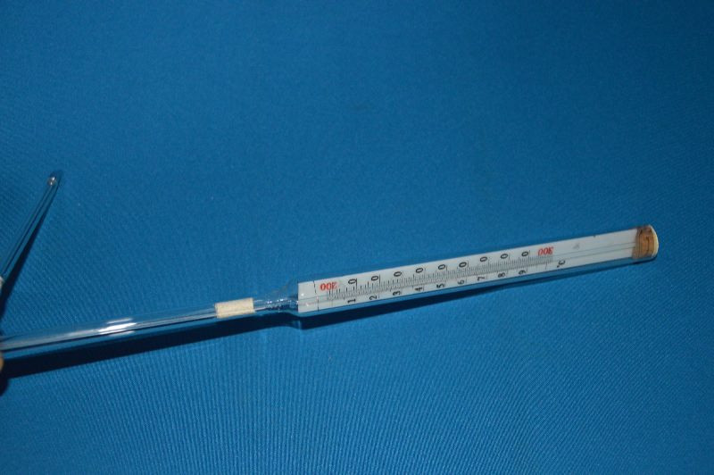 Термометр специальный угловой,СП-35,+200+300 - фото 1 - id-p5003471