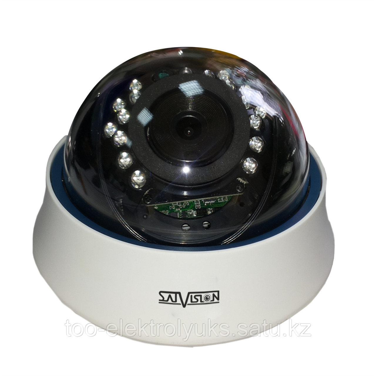 Видеокамера купольная SVC-D695V 5 Mp (2560 × 1940) объектив  2.7-13.5 мм с OSD
