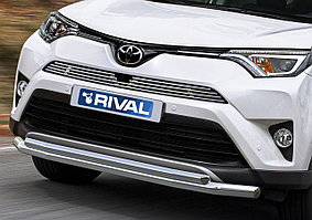 Решетка радиатора на Toyota Rav 4 2015-  верхняя d10 (для автомобиля с передней камерой)