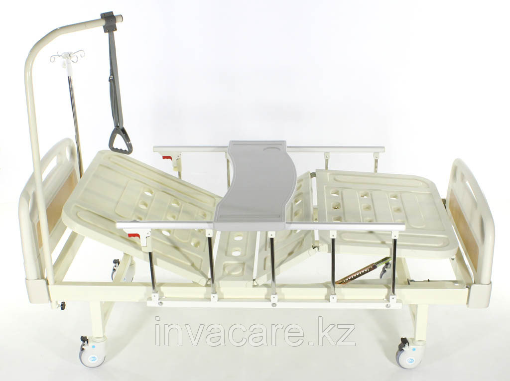 Медицинская кровать Med-Mos Е-8 MM-18ПЛН (2 функции) с полкой и столиком - фото 4 - id-p65419348