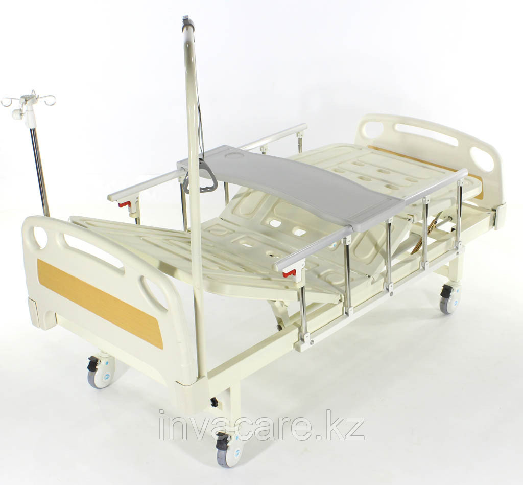 Медицинская кровать Med-Mos Е-8 MM-18ПЛН (2 функции) с полкой и столиком - фото 5 - id-p65419348