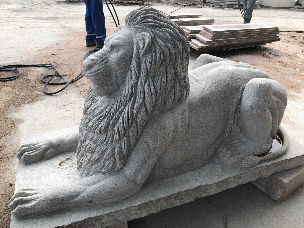Статуя льва - фото 1 - id-p65446662