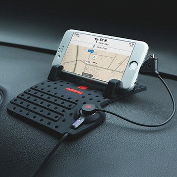 Коврик-держатель REMAX CAR HOLDER на панель автомобиля с функцией заряда телефона  ДУБЛИКАТ