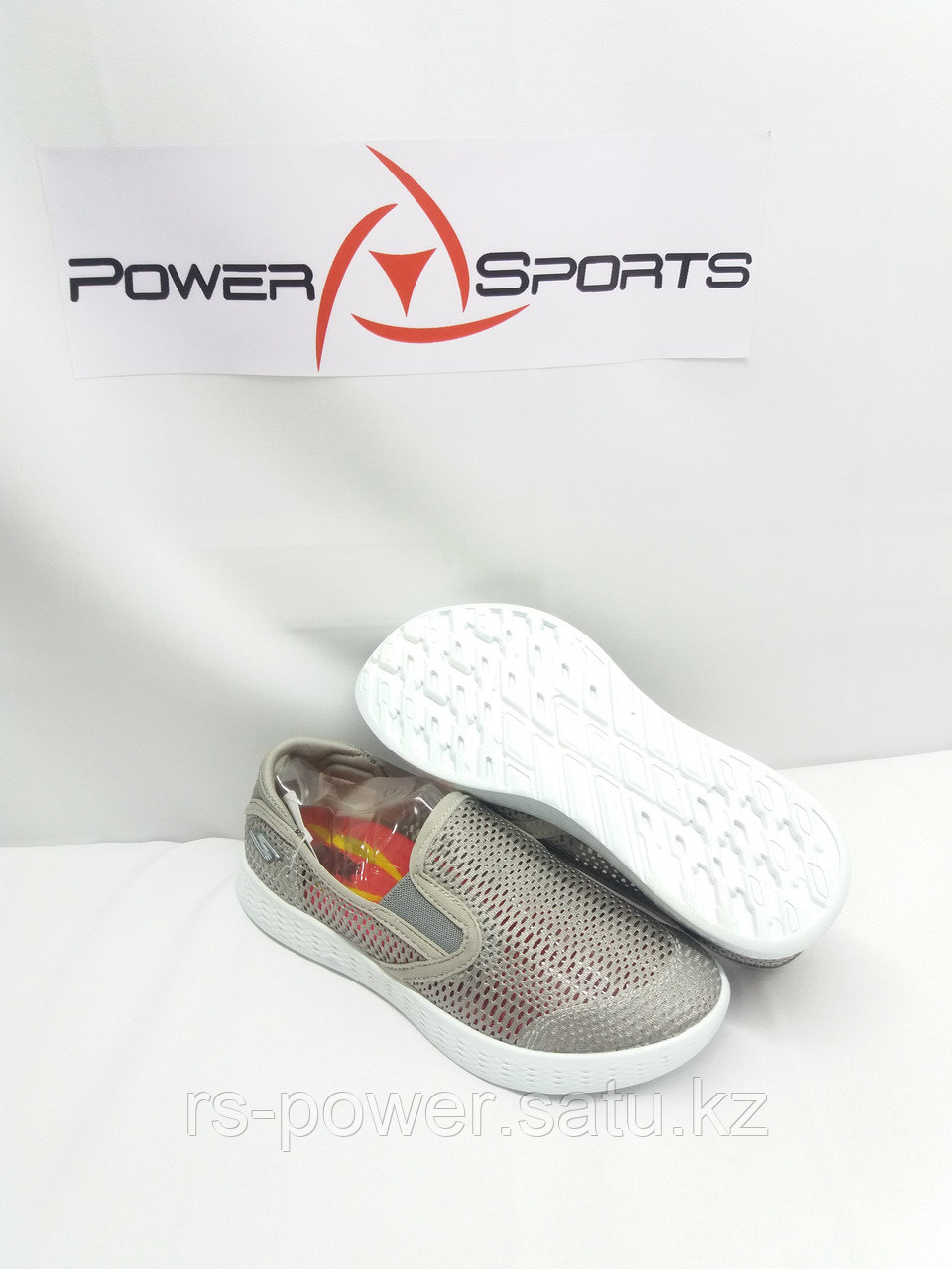 Кроссовки Sketchers
