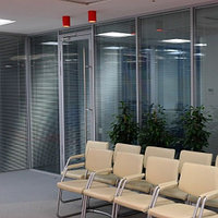 Перегородки из алюминиевого профиля и стекла