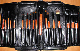 Кисточки и аппликаторы для макияжа