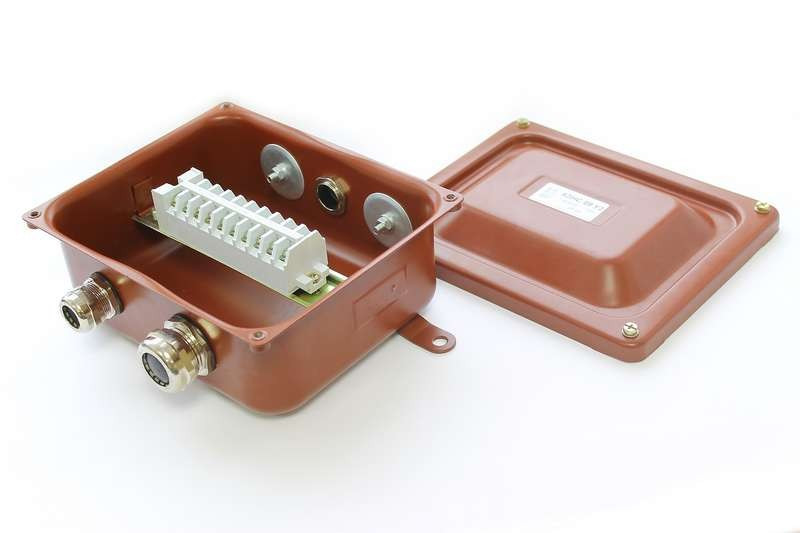 Коробка КЗНС (БЗК)-08 с пластмас.сальниками IP54 - фото 2 - id-p66120733