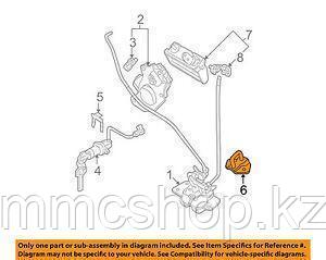 Петля замка багажника MB957648 оригинал новая делика булка монтеро спорт, фото 1