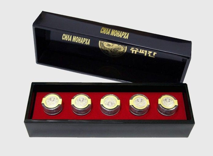 Сила императора в металлической коробке. Сила императора. Сила монарха. Power khan препарат для потенции. Вечная молодость сила императора.