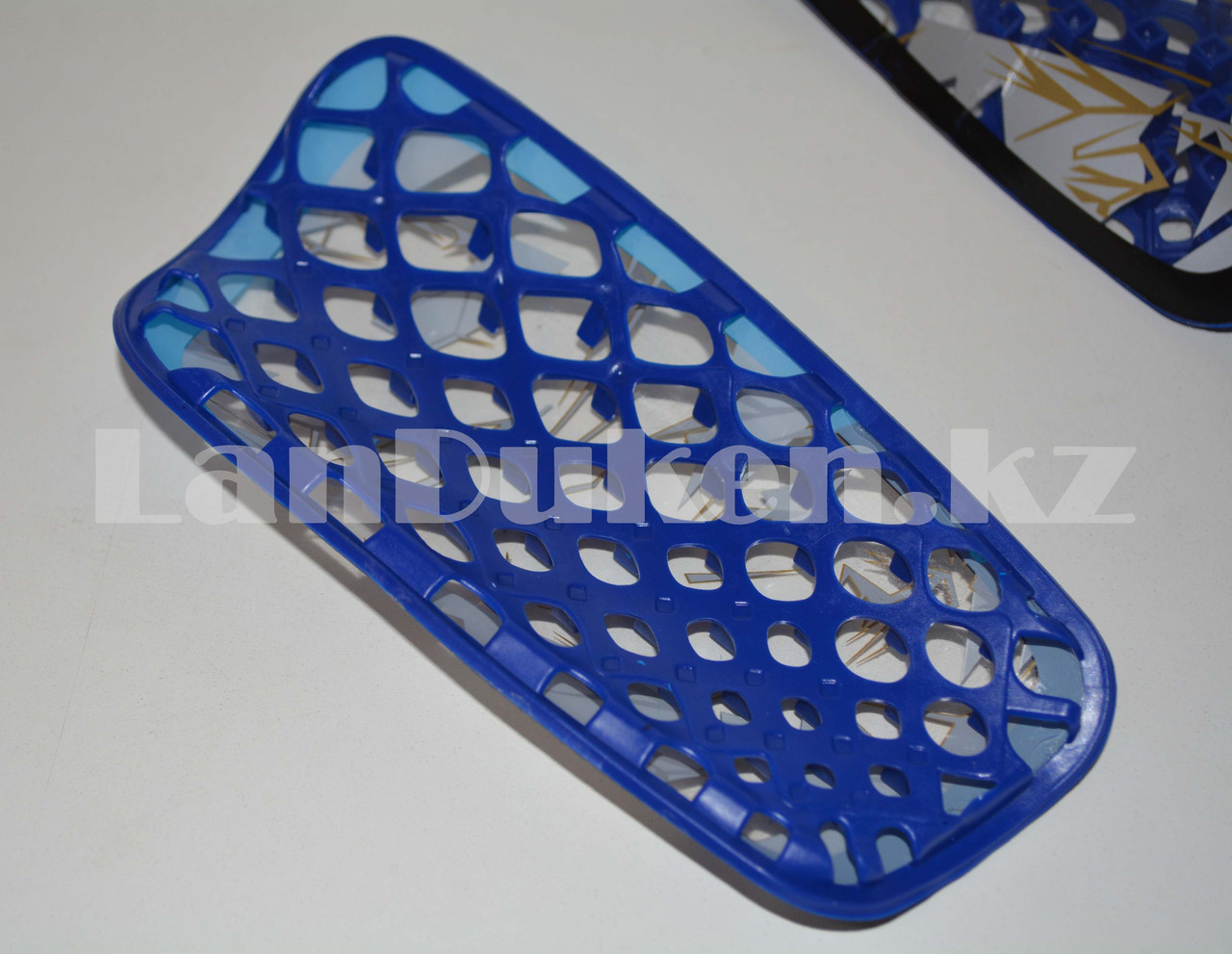 Футбольные щитки под гетры с силиконовой сеткой без резинок, синие - фото 4 - id-p66231430