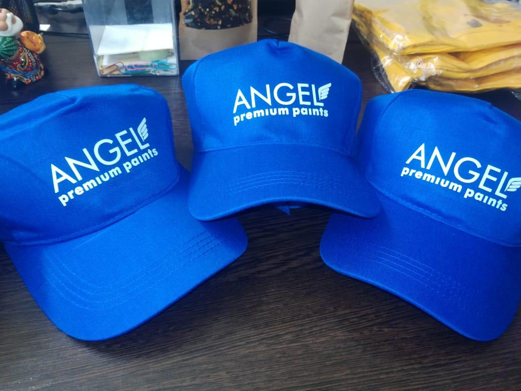 Брендирование кепок по индивидуальному заказу