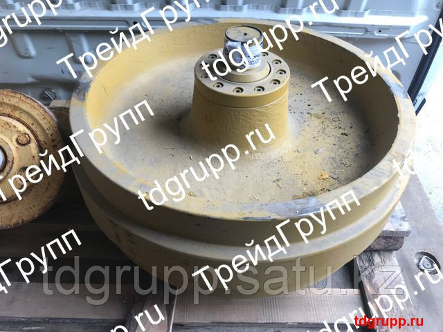 7T2770 Направляющее колесо (Idler) Caterpillar D9R