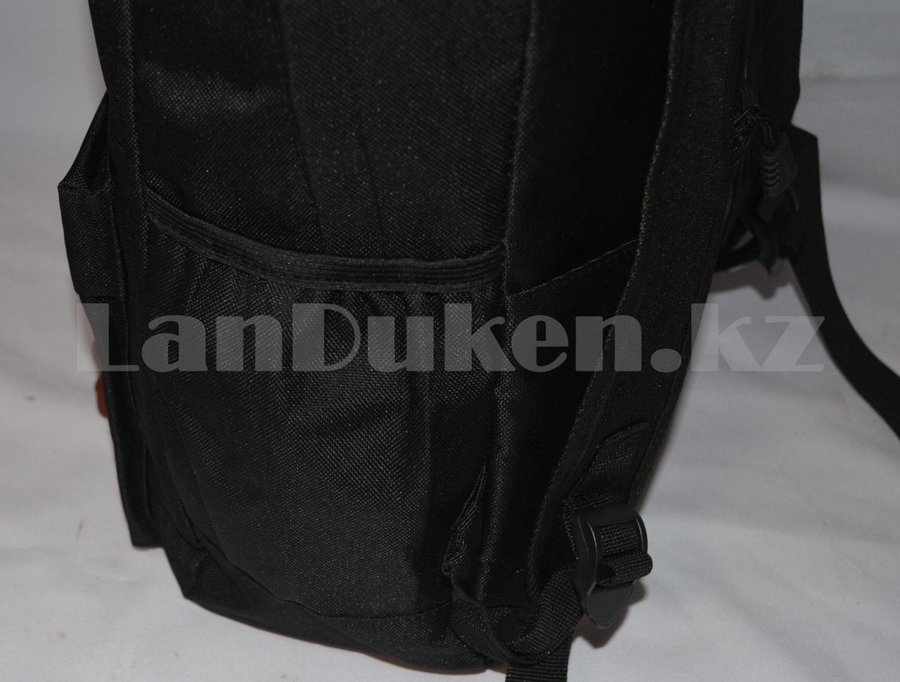 Универсальный школьный рюкзак с пеналом и брелоком черный, надпись The carnival of KKM - фото 4 - id-p66547112