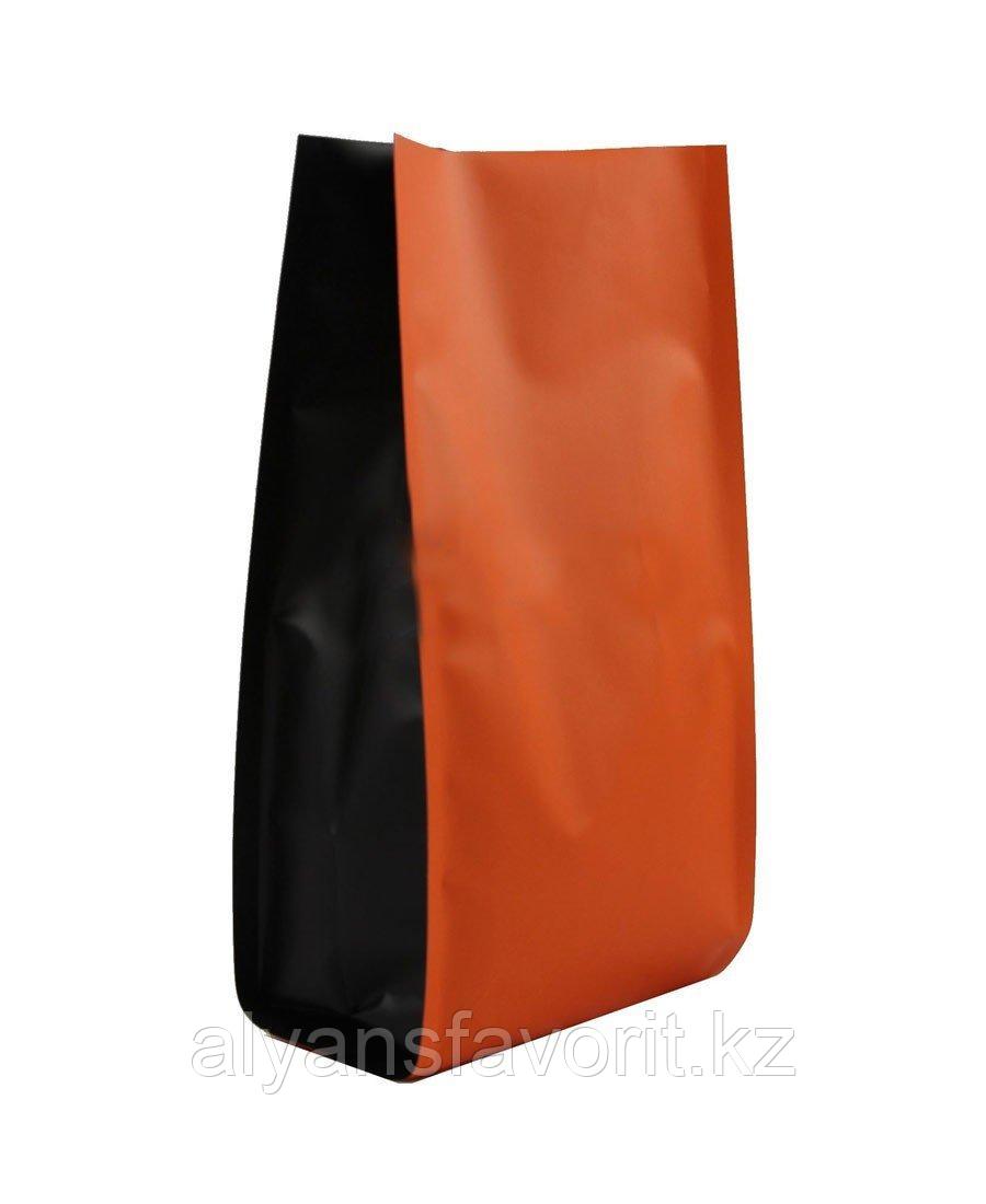 Пакет пятишовный с пропаянными гранями оранжевый матовый с черными боковыми фальцами