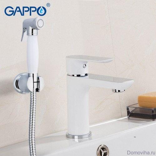 Смеситель на умывальник с гигиеническим душем Gappo 1048-1