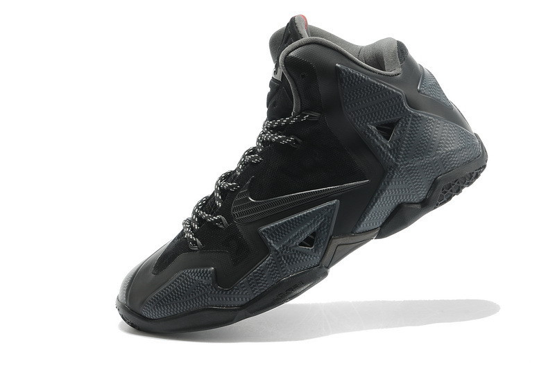 Баскетбольные кроссовки Nike LeBron 11 (XI) Black - фото 2 - id-p5488097