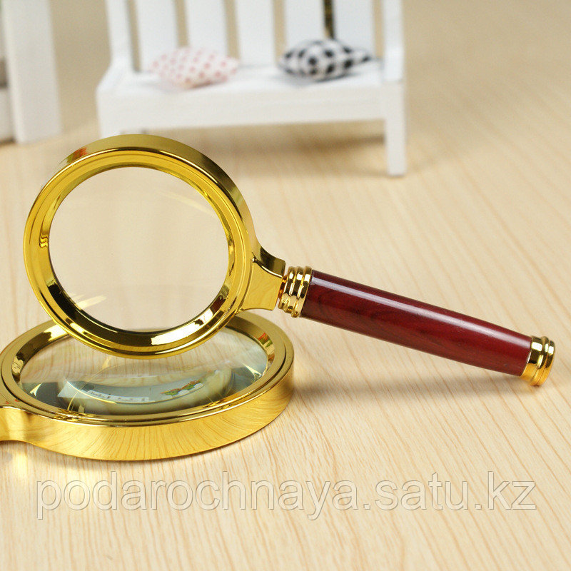 Лупа винтажная для чтения Magnifier, 14см.