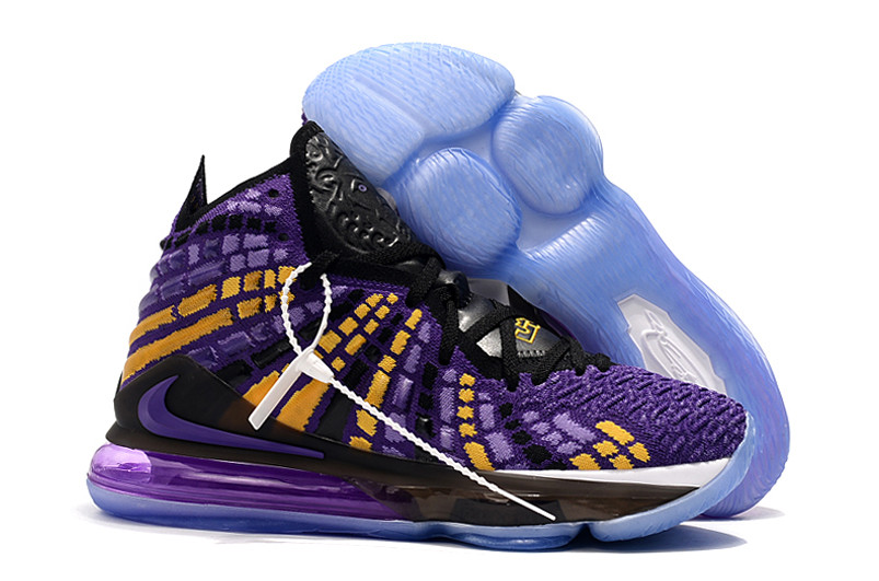 Баскетбольные кроссовки Nike Lebron 17 (XVII ) "LA Lakers" sneakers from LeBron James - фото 1 - id-p67371571