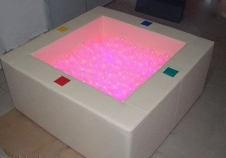 Сухой бассейн с Сенсорной подсветкой