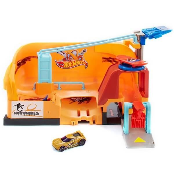 Mattel Hot Wheels Хот Вилс Сити Игровой набор "Трюк со скейтом"