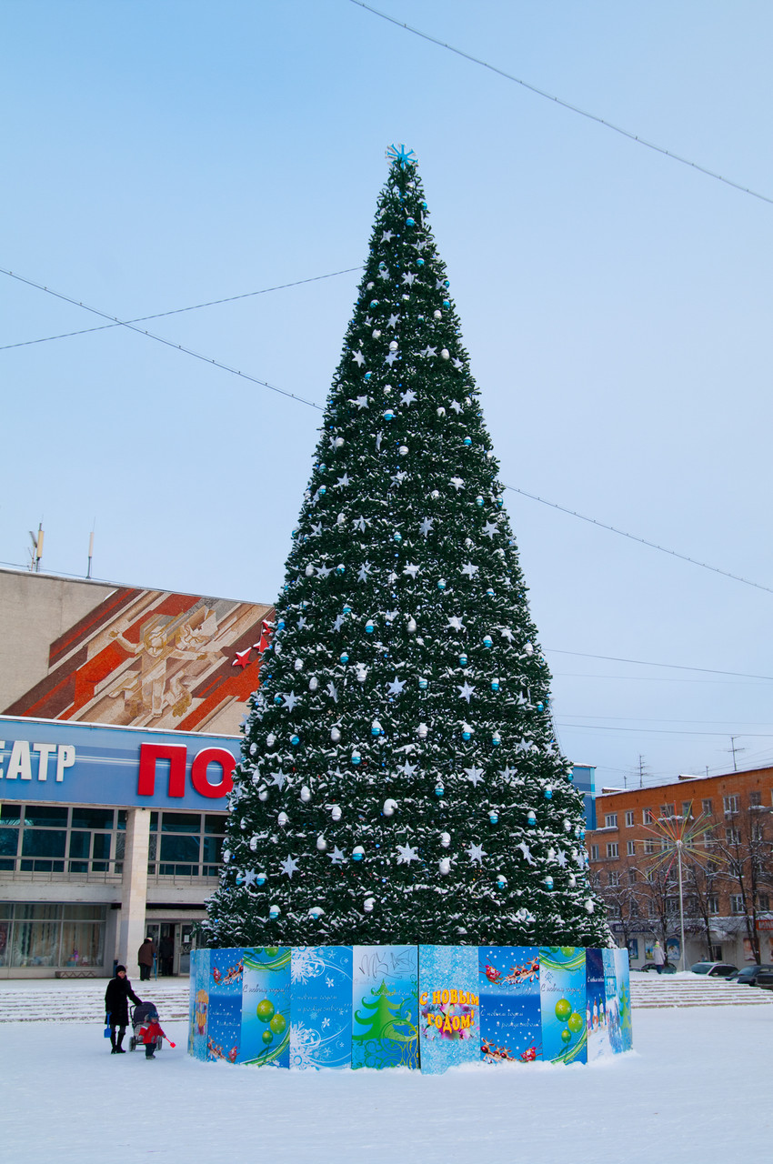 Уличная искусственная каркасная Елка Уральская (хвоя-пленка), высотой 5 м