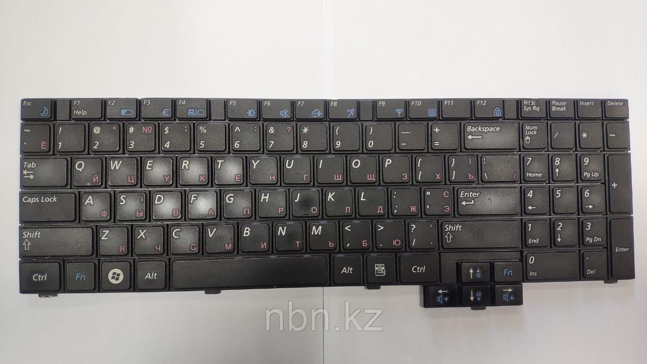 Клавиатура Samsung NP-X520
