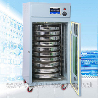 Жалаңаш Аманда ысқырды