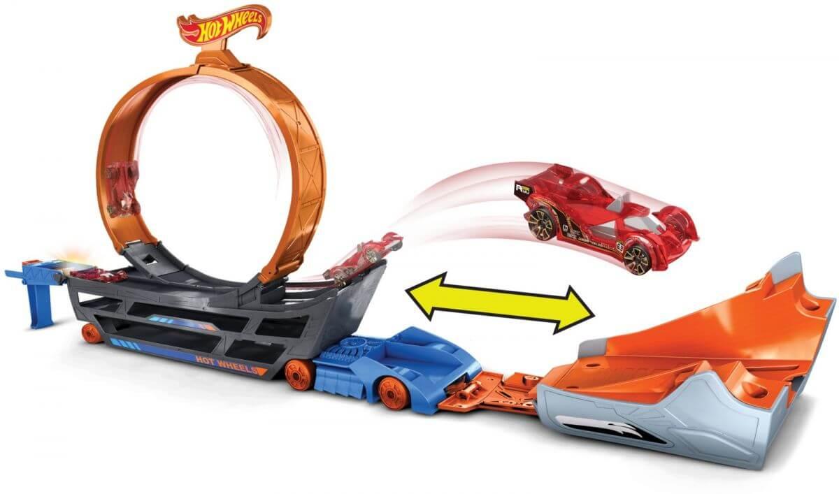 Hot Wheels Трюковой тягач GCK38