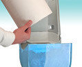 Диспенсер для рулонных бумажных полотенец центральной вытяжки Vialli, чёрного цвета, фото 5