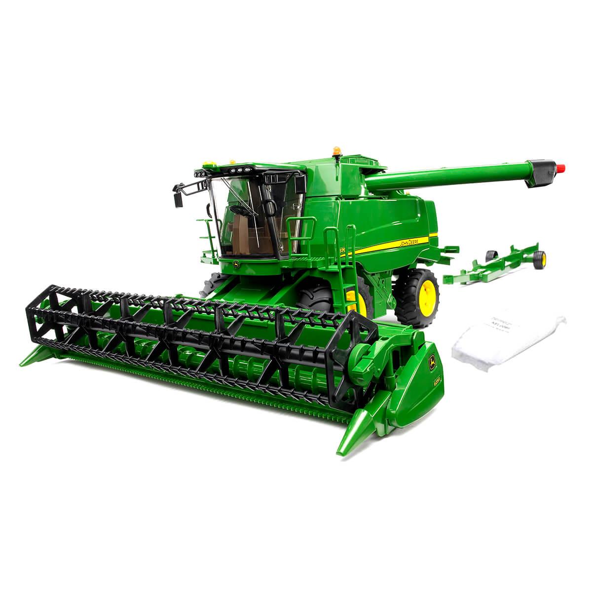 Комбайн Bruder John Deere T670i
