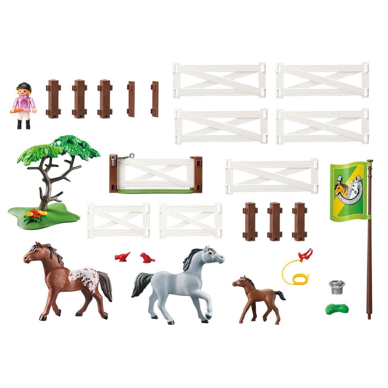Конструктор Playmobil Конный клуб: Загон для лошадей