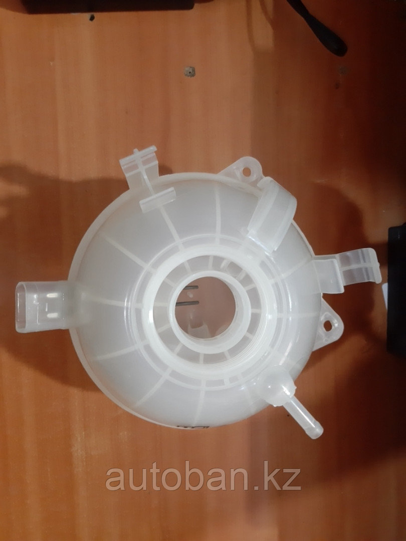 Бачек расширительный Audi A3 03-/Q3/Volkswagen GOLF 5/Jetta/Touran /Passat B6/Skoda Octavia A5/Superb B6 11-