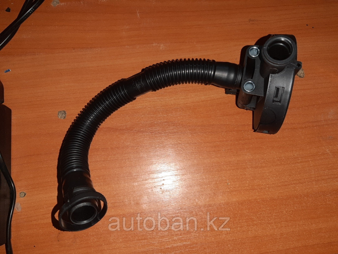 Клапан вентиляции картера Volkswagen POLO