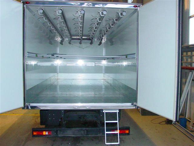 Нейтрализовать фургона. Газель некст с изотермическим кузовом. Изотерм кузов. Сэндвич-панели для фургонов цттм. Изотерм кузов.
