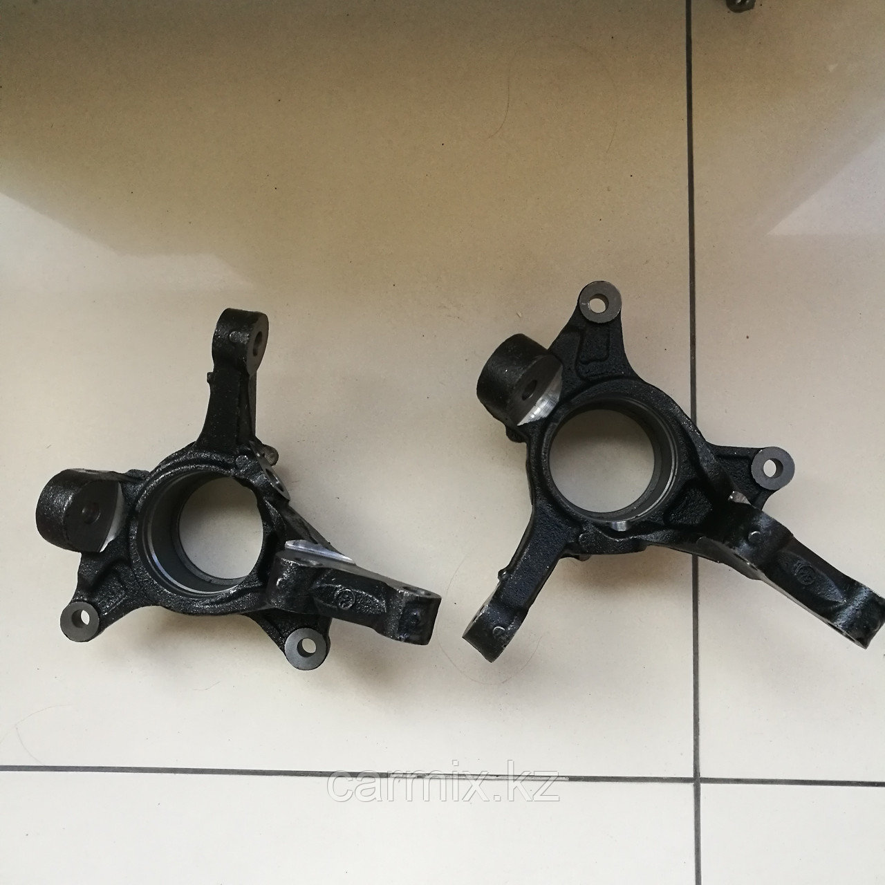 Цапфа кулак поворотный CAMRY ACV40, ASV40, ASV50, ACV51